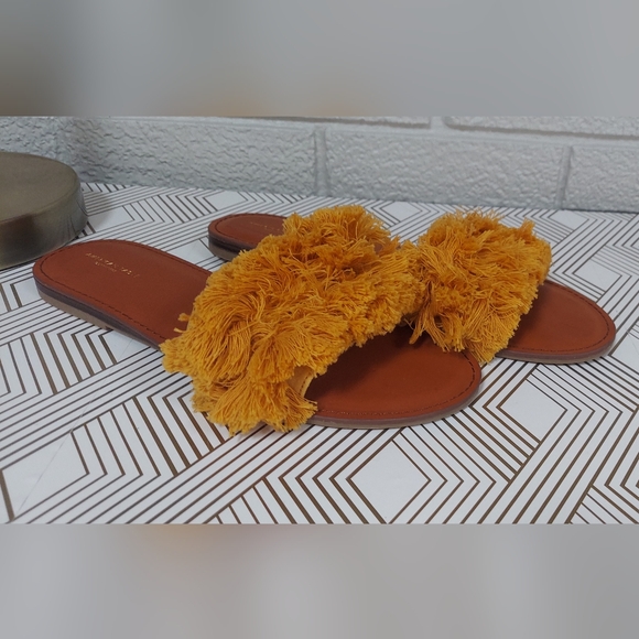 American Eagle Sandles - Picture 1 of 6